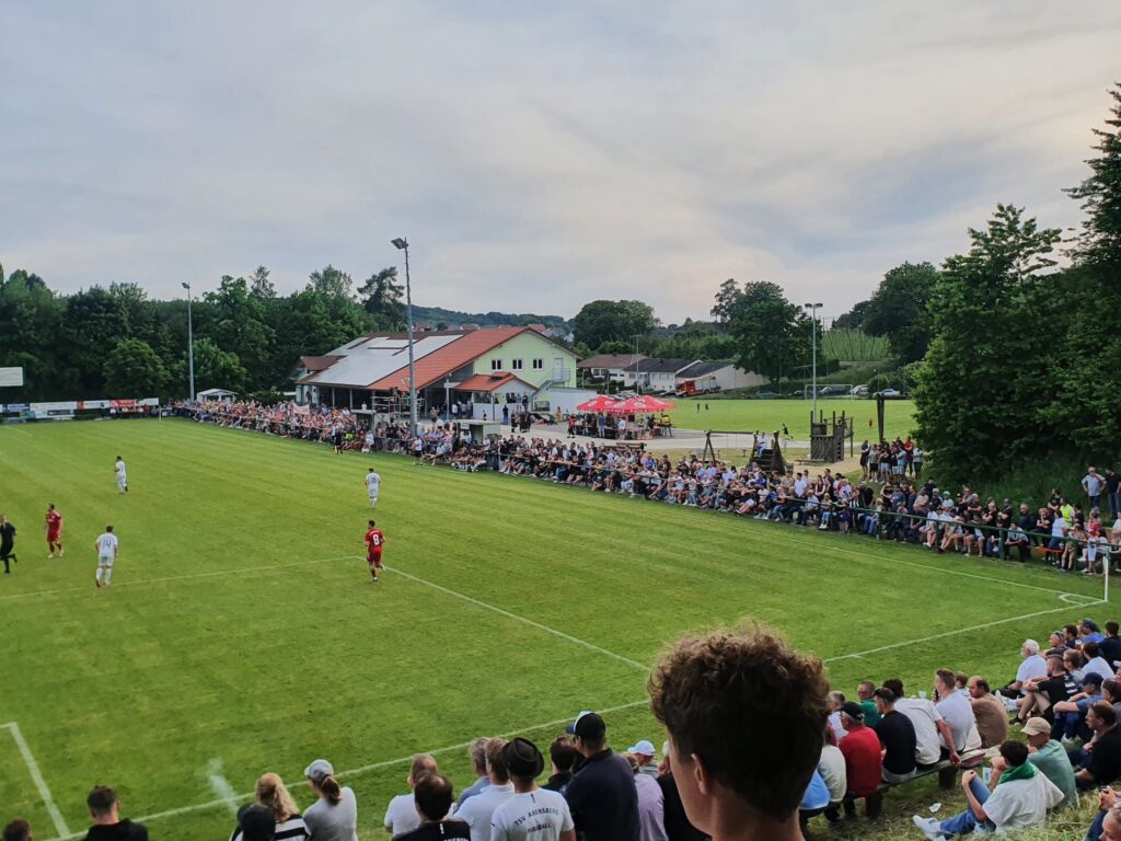 Relegationsspiel in Aiglsbach – Aufstieg in die Bezirksliga